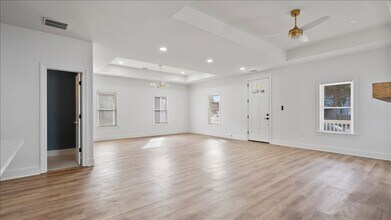 1072 Bruce St in Memphis, TN - Building Photo - Building Photo