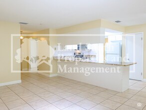 631 Queens Loop N in Lakeland, FL - Building Photo - Building Photo