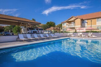 Woodland Hills in Pittsburg, CA - Building Photo - Building Photo