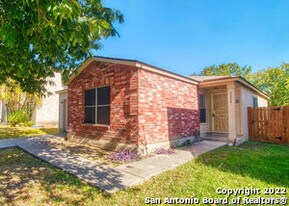 3658 Cameron Springs in San Antonio, TX - Building Photo