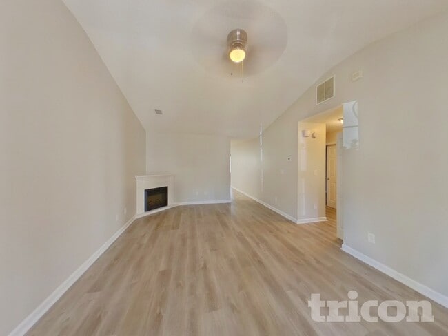 2177 Red Oak Cir in Union City, GA - Building Photo - Building Photo