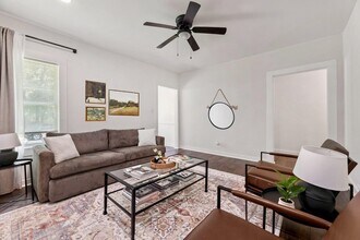 1010 Long St in Conroe, TX - Building Photo - Building Photo