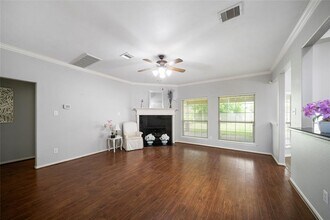 312 Falcon Lake Dr in Friendswood, TX - Building Photo - Building Photo