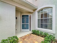 2140 Arielle Dr in Naples, FL - Foto de edificio - Building Photo