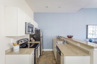 600 N Broad St, Unit 610 in Philadelphia, PA - Foto de edificio - Building Photo