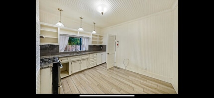 218 Dolores Ave in Exeter, CA - Building Photo - Building Photo