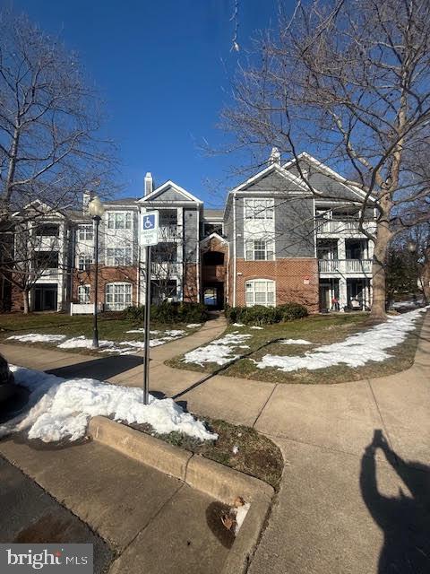 20281 Beechwood Terrace in Ashburn, VA - Building Photo