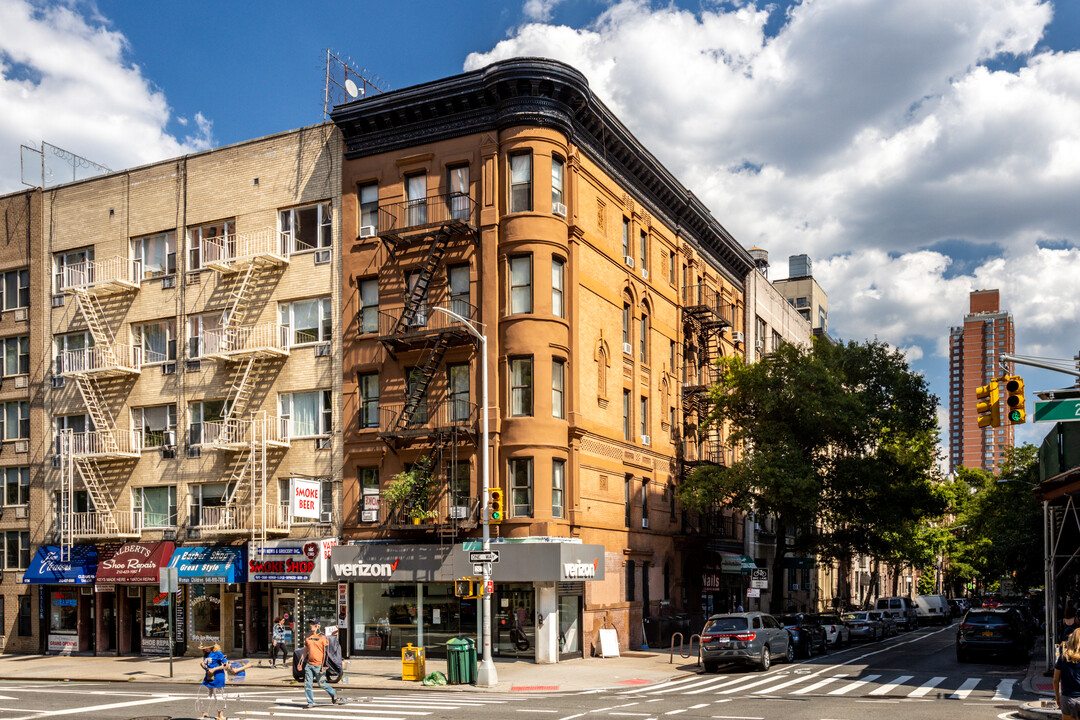 301 E 90th St in New York, NY - Foto de edificio