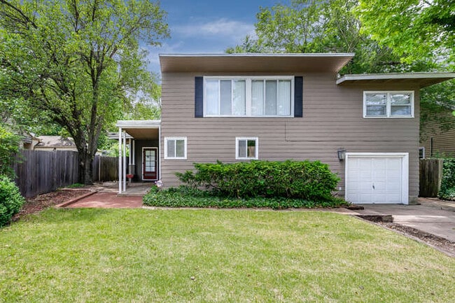 property at 3401 E Bayley St