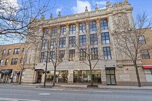 1635 W Belmont Ave in Chicago, IL - Building Photo