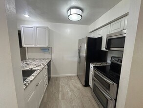 1228 SE 24th Ave in Cape Coral, FL - Building Photo - Building Photo