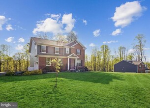 291 Rock Raymond Dr in Stafford, VA - Foto de edificio - Building Photo