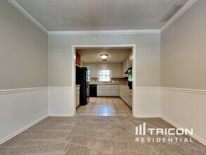 955 Willow Run in Stone Mountain, GA - Building Photo - Building Photo
