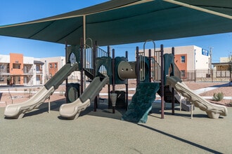 Mountain View Estates in El Paso, TX - Building Photo - Building Photo