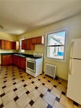 125 Bay 17th St-Unit -2R in Brooklyn, NY - Building Photo - Building Photo