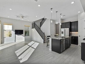 5053 E Anderson Dr in Scottsdale, AZ - Foto de edificio - Building Photo