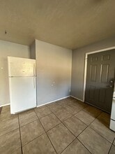 601 W Apache St in Farmington, NM - Building Photo - Building Photo