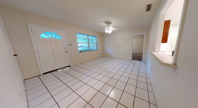 824 Essex Dr in Tallahassee, FL - Building Photo - Building Photo