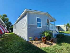 432 Gnu Dr in North Fort Myers, FL - Foto de edificio - Building Photo