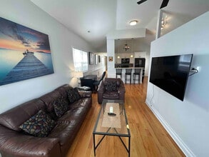 118 N Leavitt St, Unit SI ID1047959P in Chicago, IL - Building Photo - Building Photo