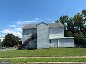 41 Carpenter St in Woodbury, NJ - Building Photo - Building Photo