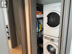 3233 Ketcheson Rd in Richmond, BC - Building Photo - Building Photo