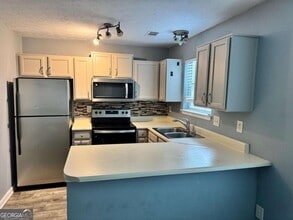 1043 Rock Creek Ln in Norcross, GA - Building Photo - Building Photo
