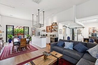 307 Bodega Ave in Petaluma, CA - Building Photo - Building Photo