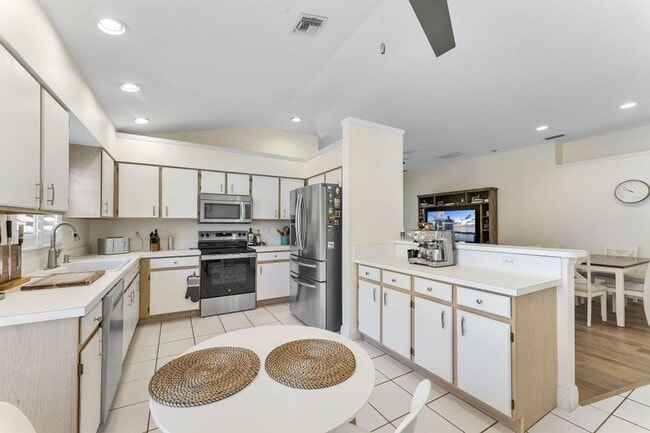 property at 107 Meadowlands Dr