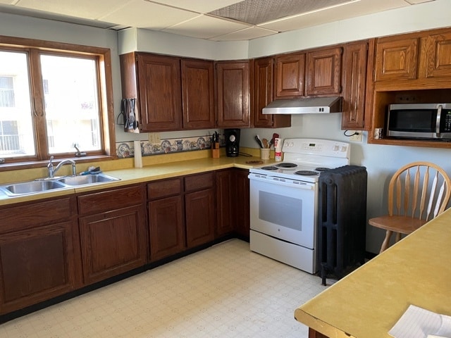 property at 406 E Houghton Ave