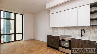 Wythe Avenue, Unit 1509 in Brooklyn, NY - Building Photo