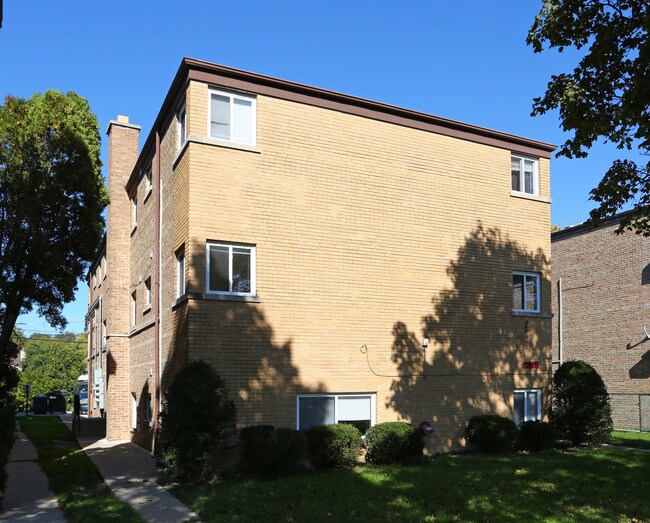 2111 Howard St