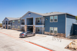 Villas at Melissa Ann in San Antonio, TX - Foto de edificio - Building Photo