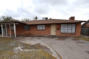 3335 W McLellan Blvd in Phoenix, AZ - Building Photo