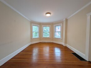 38 Gold Star Rd, Unit 1 in Cambridge, MA - Building Photo - Building Photo