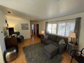 1003 Meadow Way in Arroyo Grande, CA - Building Photo - Building Photo