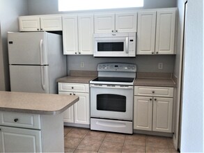 9103 Crystal Commons Way in Tampa, FL - Building Photo - Building Photo