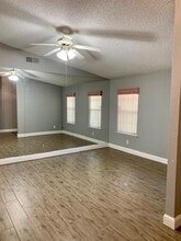 6078 N Hazel Ave in Fresno, CA - Building Photo - Building Photo