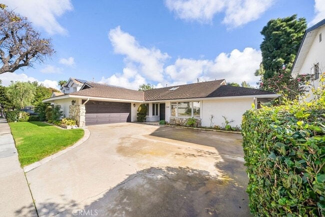 2646 Basswood St in Newport Beach, CA - Building Photo - Building Photo