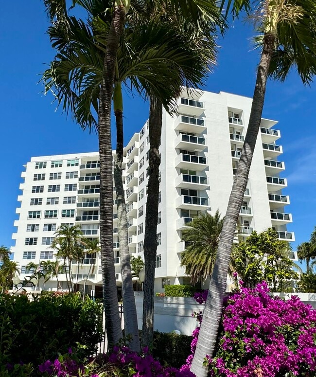 property at 2800 N Flagler Dr