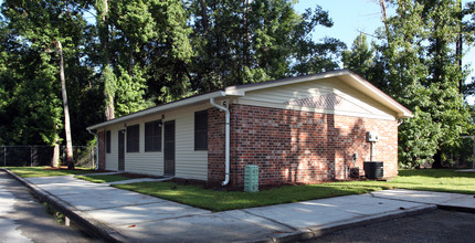 Forest Meadows West in Jacksonville, FL - Building Photo - Building Photo