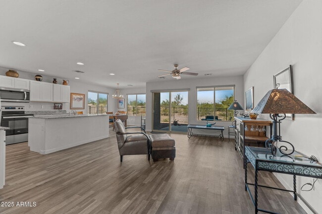 18 W Monte Cristo Dr in Wickenburg, AZ - Building Photo - Building Photo