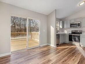 2577 Ivan Ct in Hebron, KY - Building Photo - Building Photo