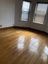 5618 W 22nd Plz, Unit 2