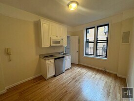 WEST 45 STREET in New York, NY - Building Photo