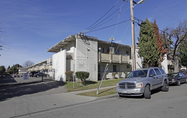 Cypress House Apartments in Hayward, CA - Building Photo - Building Photo