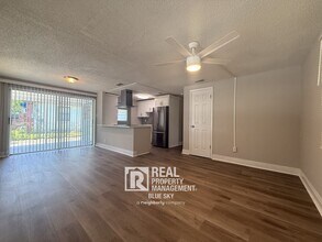 3616 E Henry Ave in Tampa, FL - Building Photo - Building Photo