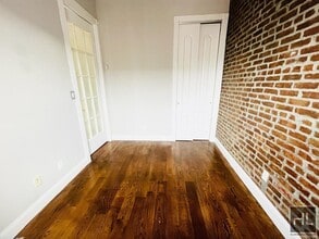 Elizabeth Street, Unit 6A in New York, NY - Building Photo - Building Photo