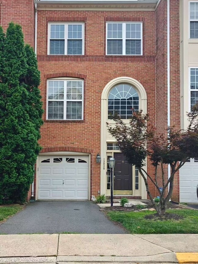 property at 13030 Park Crescent Cir