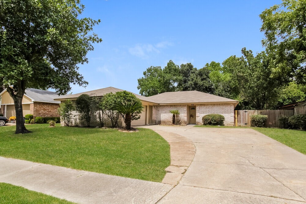 14214 Bateau Dr in Cypress, TX - Building Photo